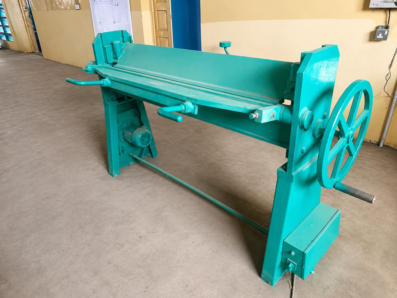 Sheet Metal Folding Machine